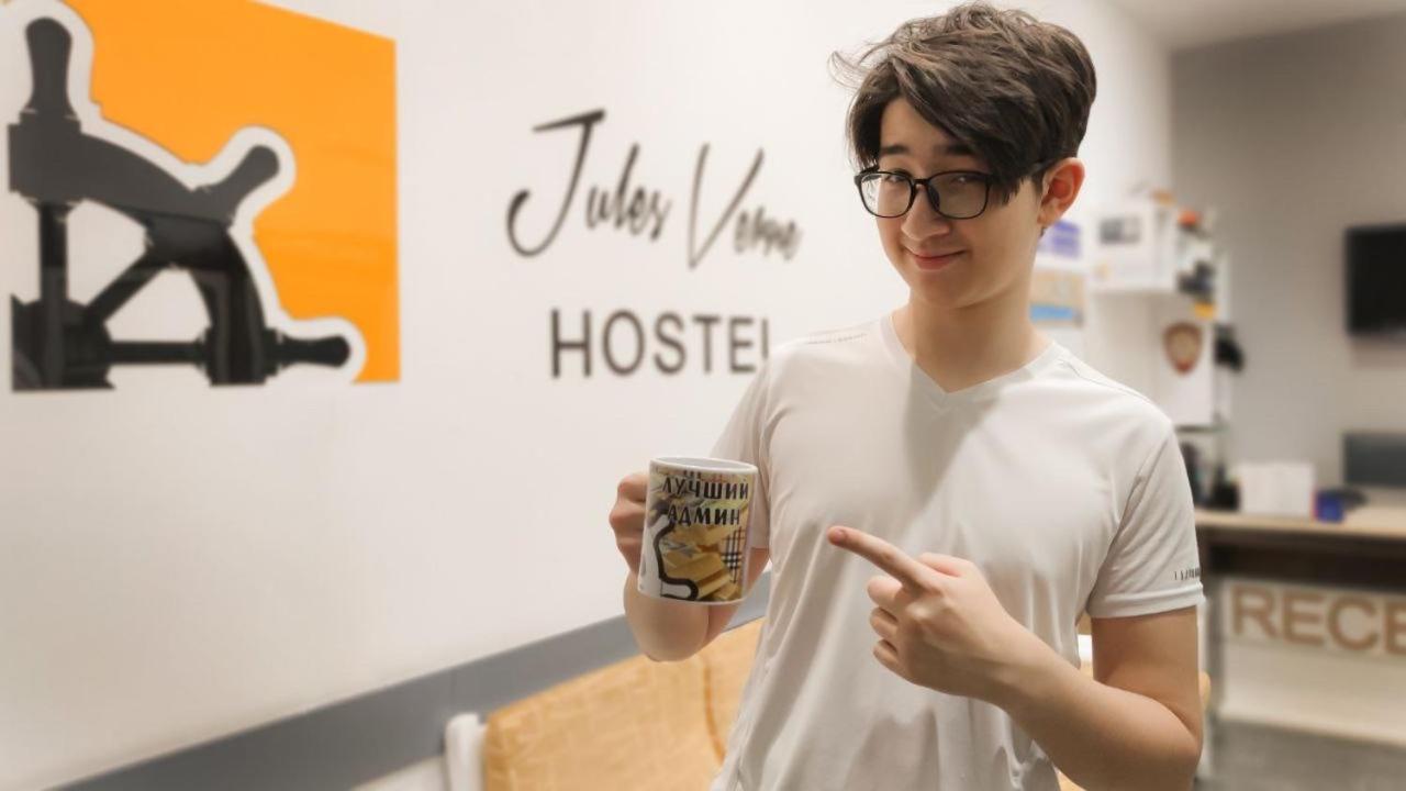 Jules Verne Hostel Tasken Kültér fotó