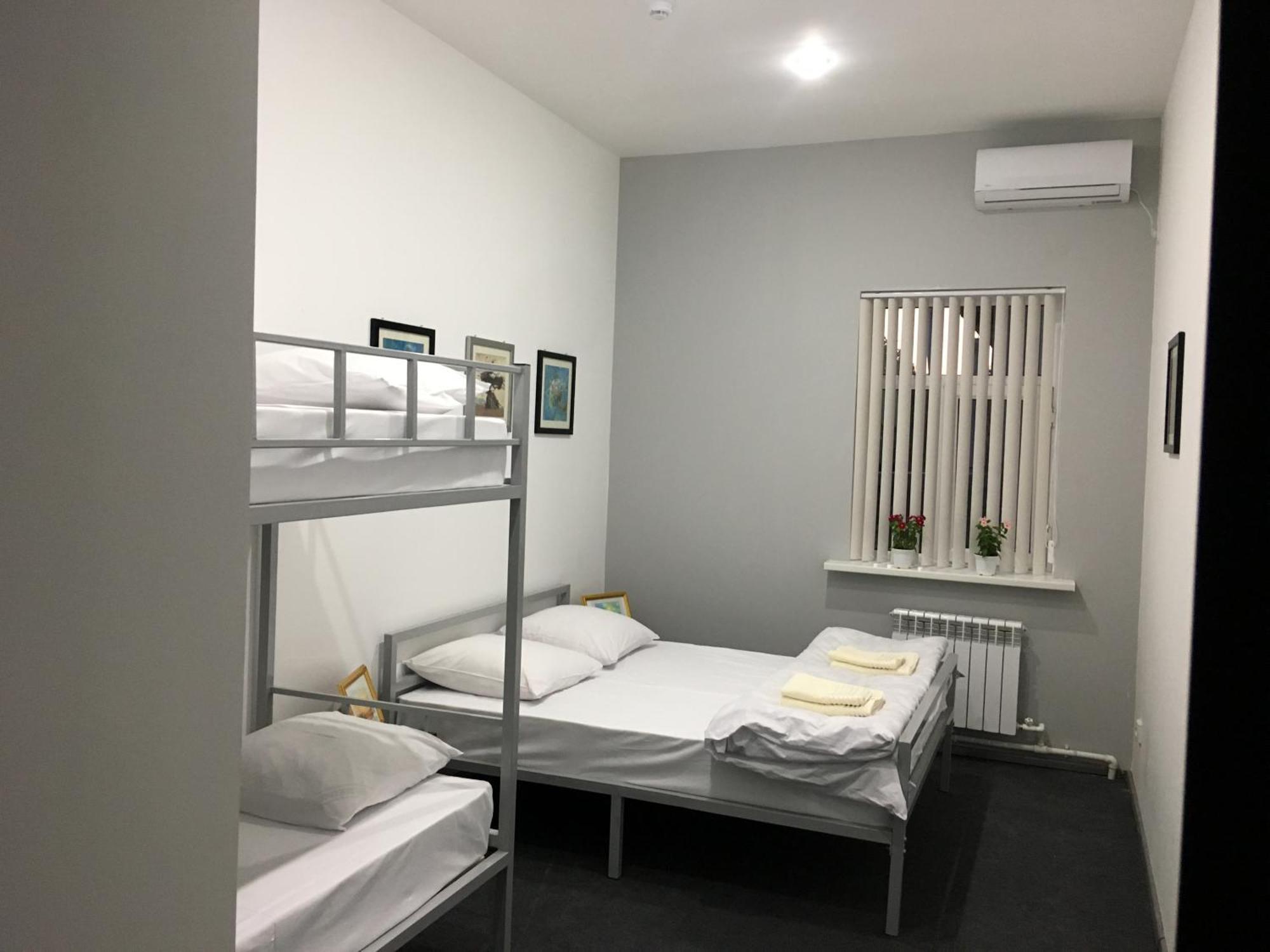 Jules Verne Hostel Tasken Kültér fotó