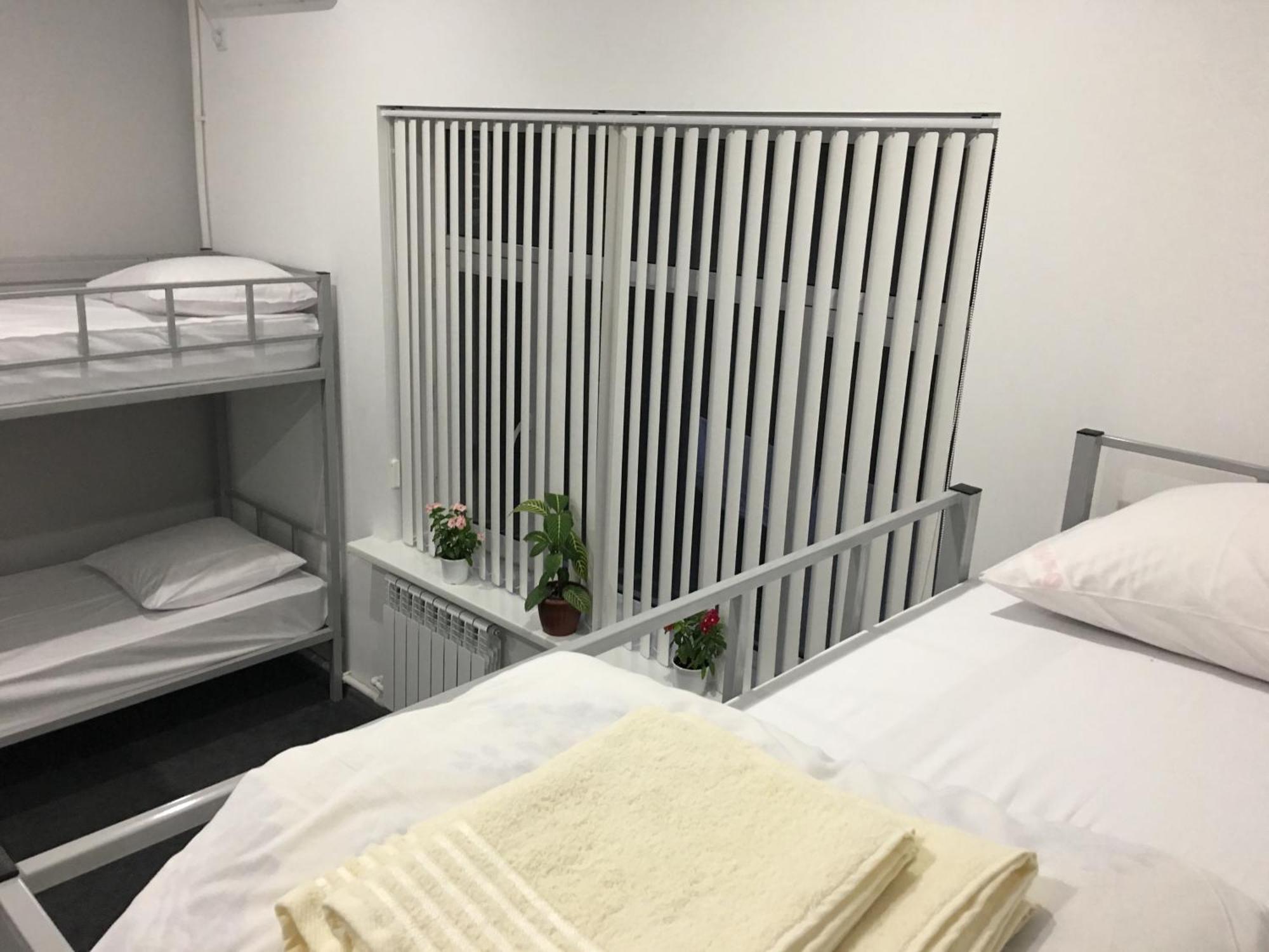 Jules Verne Hostel Tasken Kültér fotó
