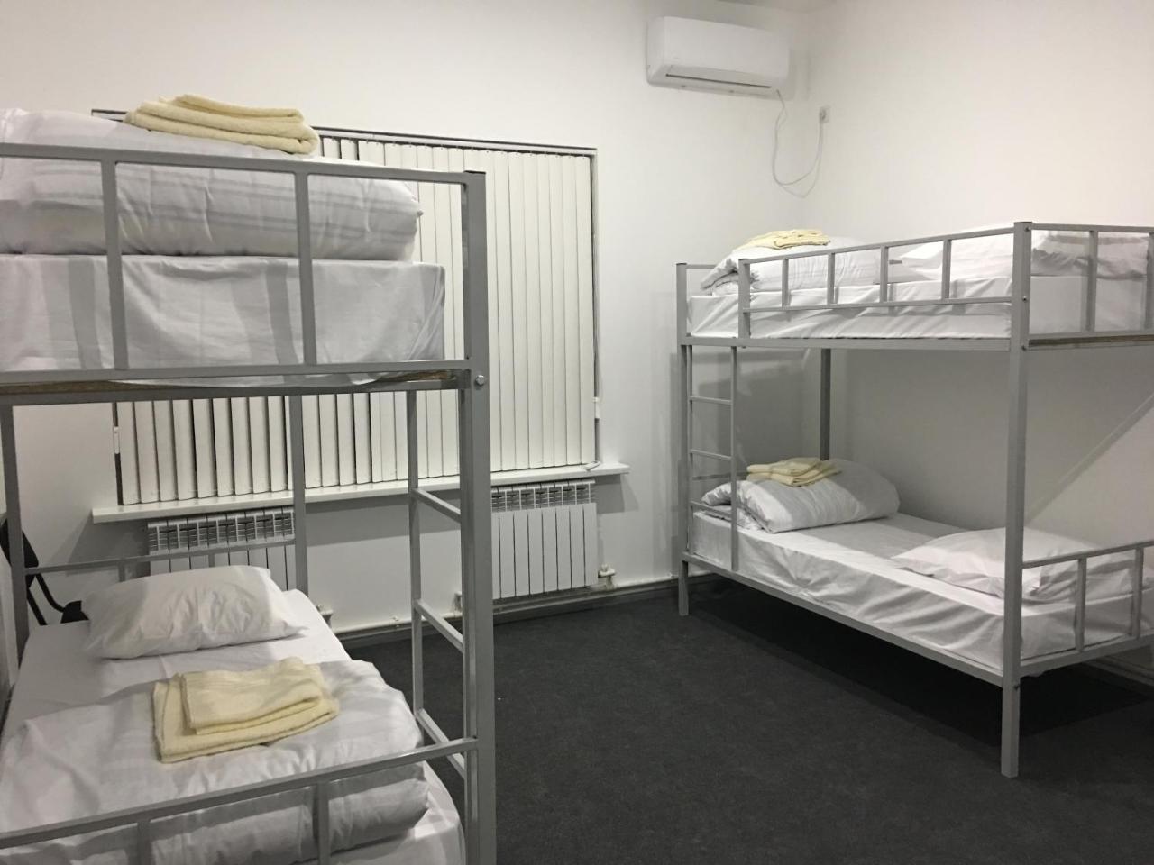 Jules Verne Hostel Tasken Kültér fotó