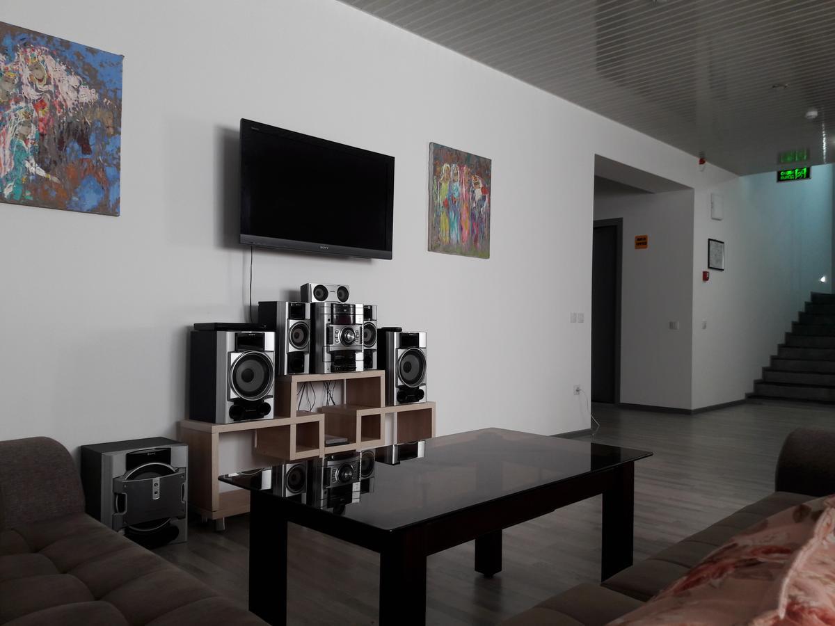 Jules Verne Hostel Tasken Kültér fotó